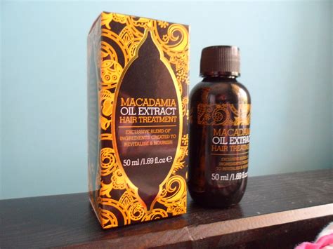 It is composed of nearly 60% oleic. Faeries and Fashion: Macadamia Oil Extract Hair Treatment ...