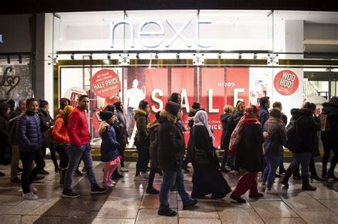 15 boxing day sales to shop online this holiday weekend: In pictures: Hundreds queue for Boxing Day sales in Cardiff