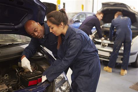 Automotive Apprentice What Is It And How To Become One Ziprecruiter