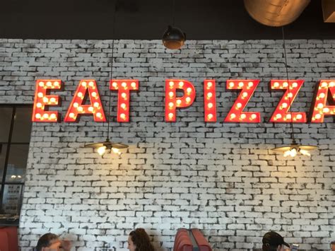 Giordano's is the best example of stuffed pizza. Giordanos Pizza in Columbus - Sharing Horizons
