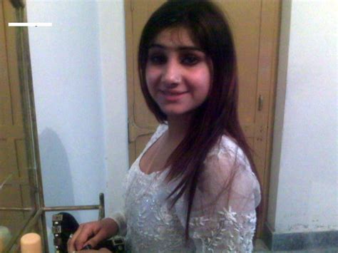 Beautiful Sexy Pakistani College Girls Pics And Desi Pakistani College