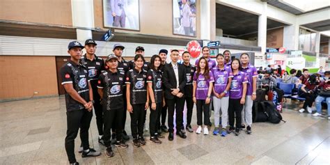 สรพงษ์ สว่างศรี ผู้ฝึกสอนวอลเลย์บอลชายหาด เล่าถึงความสนุกในการเล่นวอลเลย์บอลชายหาดว่า เป็นกีฬาของคนที่ไม่กลัวดำ. ทีมวอลเลย์บอลชายหาดไทย เข้าร่วมแข่งขันFIVB Beach ...