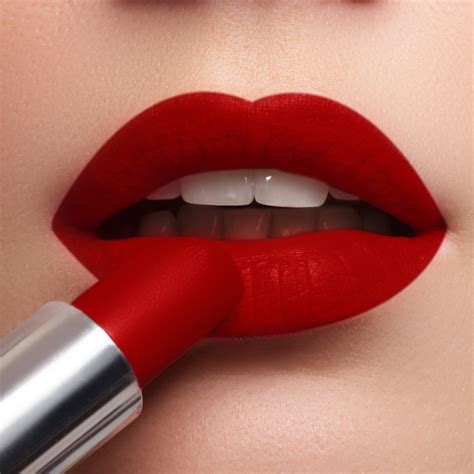 Night Makeup 101 Guide To Wearing Red Lipstick