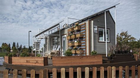These Impressive Solar Powered Tiny Houses Were All Built By College