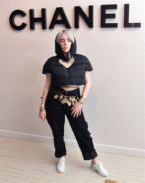 Billie Eilish Stylish Outfits Photos Of The Singers Best Looks Life