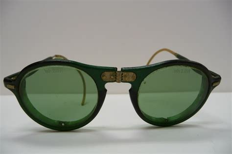 Vintage Willson Safety Goggles Steampunk Glasses Fold In Green