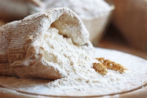 Difference Between Bread Flour Vs All Purpose Flour Bobs Red Mill