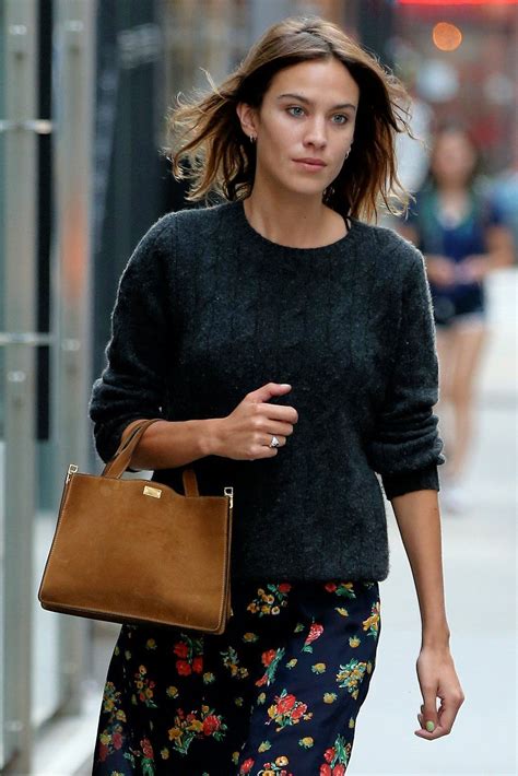 alexa chung s rumpled bob may be the perfect sweater weather accessory alexa chung style chic
