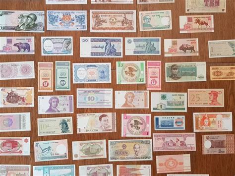 100 X World Bank Notes Banknotes Collection Collectors Currency