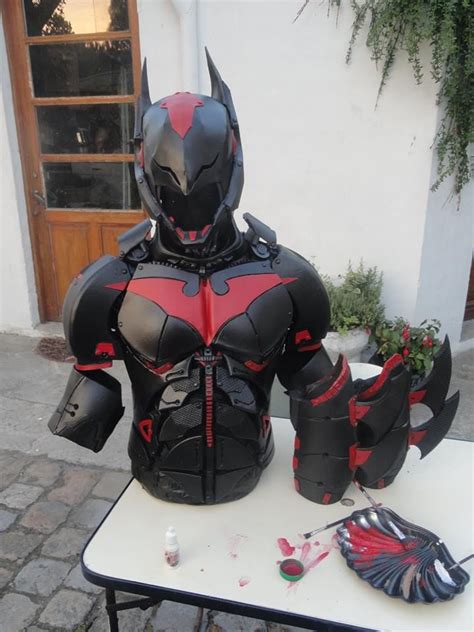 Gorgeous Fan Made Batman Suit Of Armor Batman Beyond Cosplay Batman
