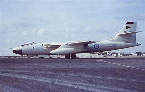 Vickers Valiant Bk1 Xd815 This Aircraft Bombed Targets In Egypt