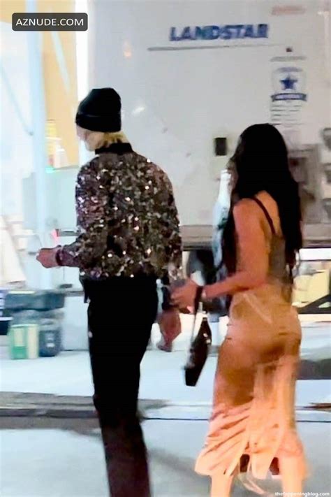 Megan Fox Sexy Seen With Machine Gun Kelly Leaving The Ufc 264 Fight In