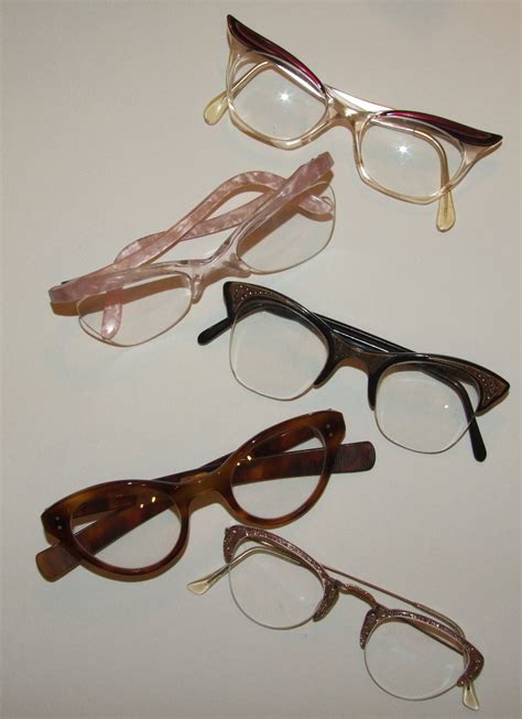 ladies 50s style glasses available to hire from 1940s fashion 50s