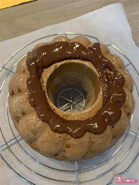 Cuocere il pan d'arancio in forno preriscaldato, ventilato, a 180° per 40 minuti. Pan d'arancio e cioccolato fondente - Una Rosa in Cucina