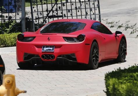 Justin Bieber Gives Selena Gomez A Ride Back Home In His Ferrari 458 Italia Autoevolution