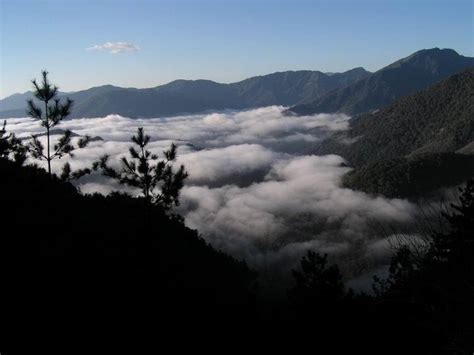 Jun 04, 2021 · 國道一號中山高南向23.4k（近圓山交流道）4日上午7時許發生聯結車失控翻覆，整輛車橫躺在車道上，殘骸甚至噴飛到北上車道，造成因不明原因發生. 台灣南橫層次豐富的~啞口雲海