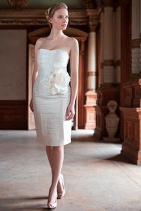 Tenue de mariage femme simple. Robe tailleur ceremonie