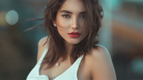 Download Wallpaper X Woman Beautiful Model Red Lips Full Hd Hdtv Fhd P