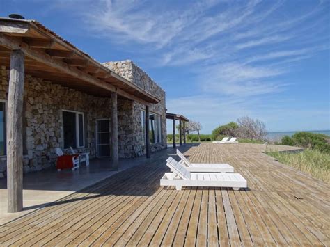 Casa de Piedra / Los Olivillos - Casas en alquiler en Quequén | Casas