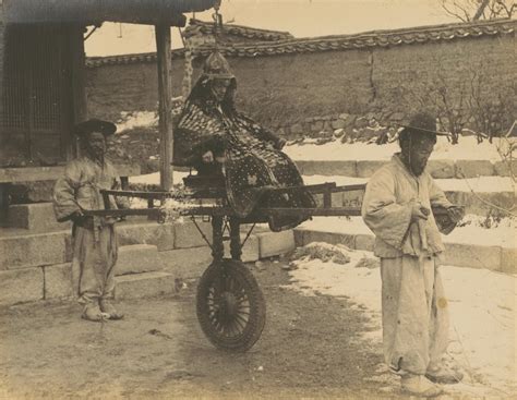27 amazing vintage photographs that capture everyday life in korea more than 100 years ago