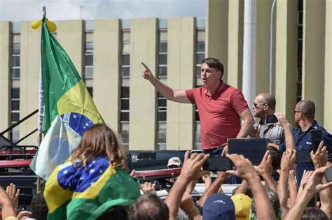 Bolsonaro Esclarece O Que Entende Por Democracia Eu Sou A Constituição” Hora Do Povo