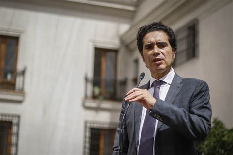 La pregunta del principio de matamala me sonó a intento de cagarse a briones sin el menor disimulo. Ministro Briones solicitó datos de todas las personas que ...