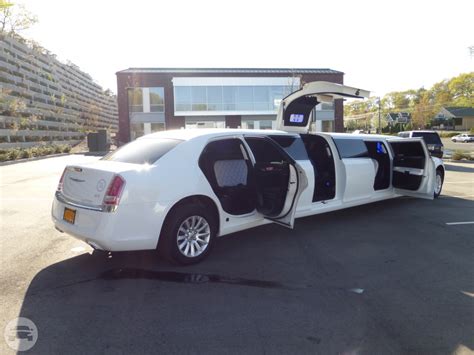 Chrysler 300 15 passenger Limousine with jet door and ...