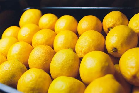10 Types Of Lemons To Know Lemons Fruit Lemon Uses