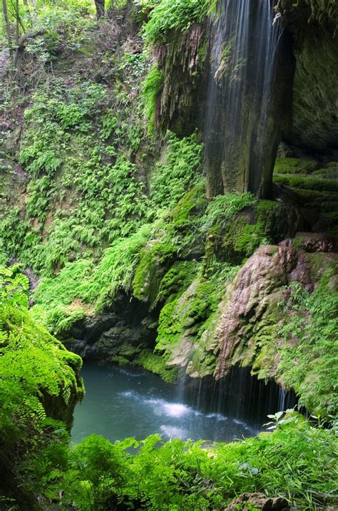 15 Amazing Waterfalls In Texas The Crazy Tourist