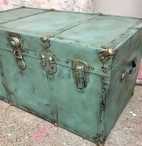 Painting A Metal Trunk With Annie Sloan Chalk Paint Artofit