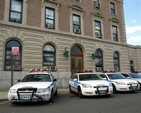 P045 Nypd Police Station Precinct 45 Throggs Neck Bronx New York