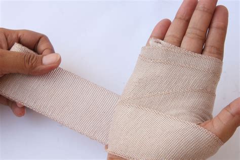 How To Wrap A Wrist With Pictures Wikihow Sprained Wrist Wrist