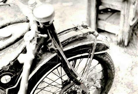 Our aim is to provide you with the best of all motorcycle accessories at bmw r1200 custom. Irv Seaver BMW Classics: 1923 BMW R 32 | Bmw, Bicycle, Classic
