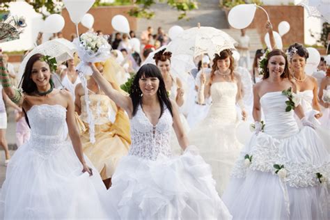 Ottawa Brides Saying “yes To The Dress” At Kleinfeld Ottawa Wedding Magazine