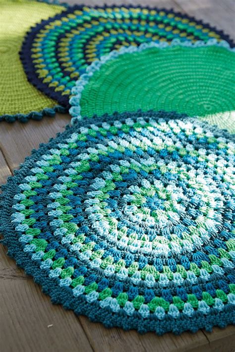 Günstige runde teppiche und teppich in rund online bestellen bei teppichversand24.de. Ob für das Frühstück im Garten oder den entspannten ...