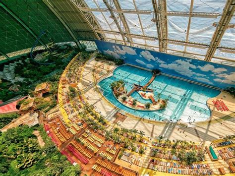 Take A Look Inside The World S Largest Water Park That S Located In A Former Airship Hanger