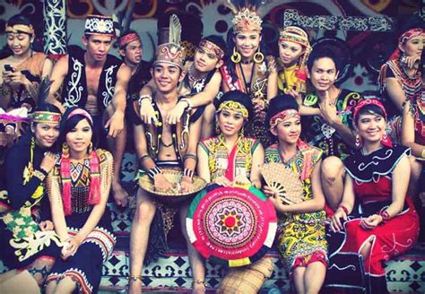 3 Baju Adat Kalimantan Barat Dan Penjelasannya Tradisi Tradisional