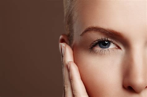 Joyce did a thorough job and gave me tips on how to take care of my skin daily. Consejos para una piel sana y radiante | SHA Magazine