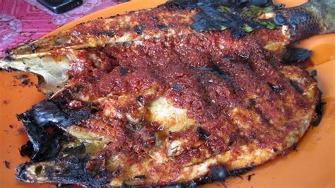 İşte i̇mam adnan sokak da bunlardan biri. Love to Eat: Ikan Bakar & Nasi Lemak at Teluk Tempoyak