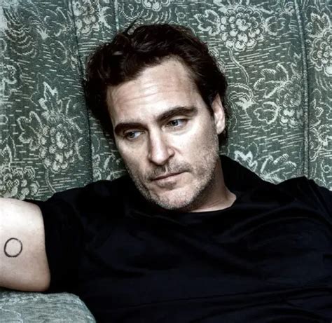 Joaquin Phoenix Nude Pics Penis NSFW Video Clips Exposed Leaked Meat