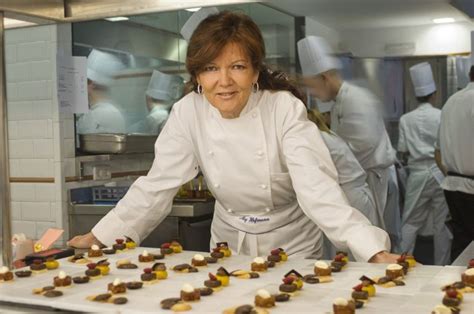 Alemán, español, catalán, inglés y francés. Muere Mey Hofmann, creadora de la Escuela de Cocina ...