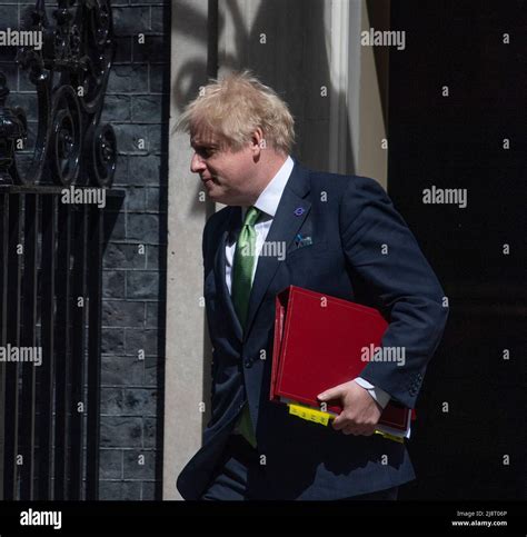 Downing Street London Uk 18 May 2022 Prime Minister Boris Johnson Wearing An Elizabeth Line