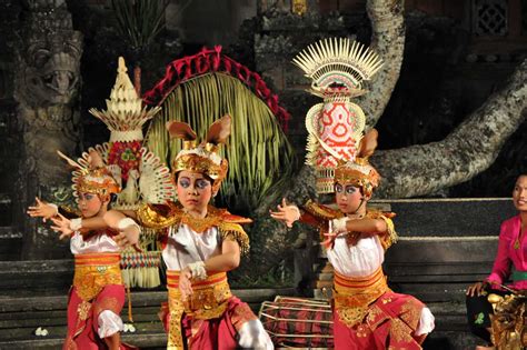 9 Dances Of Indonesia Graceful Indonesian Folk Dances 2022