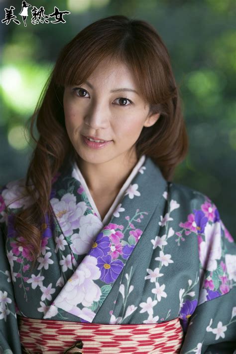 Gorgeous Japanese Milf Ryo Hitomi Strips Off Her Kimono 215 Pics