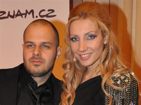Za půl roku byla tajná svatba! Konec lásky v housce: Olga Lounová a Xindl X se rozešli ...