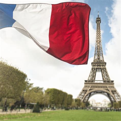 5 Comptes Instagram Qui Nous Font Aimer Paris En Juillet Marie Claire