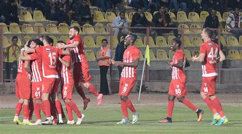 Yine yüzme havuzumuz da aşağı yukarı aynı dönemlerde teslim edilmiş olacak. dedi. Yeni Malatya sahasında kazandı - tr.beinsports.com
