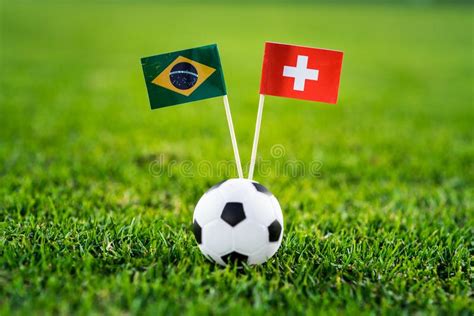 Il colpo di scena dell'eliminazione con la svizzera sta riportando alla luce vecchie tensioni tra i giocatori. Il Brasile - La Svizzera, Gruppo E, Domenica, 17 Giugno ...