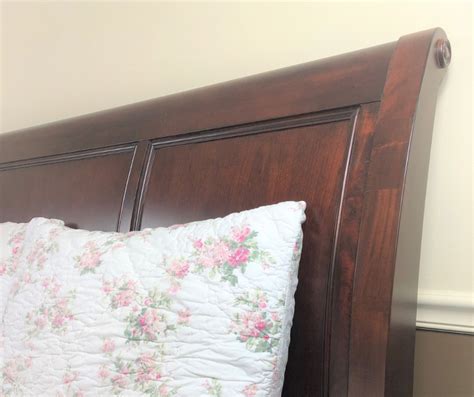 Because this piece of furniture supports you while you rest, it helps. Feng Shui Bedroom | Do You Have a Solid Headboard? | Tina ...
