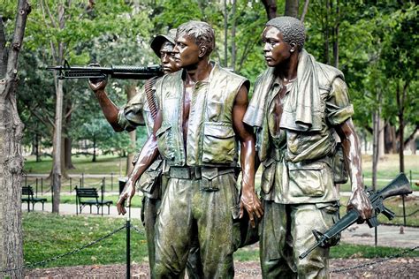 The Three Soldiers Statue On The Vietnam Veterans Memorial Photograph